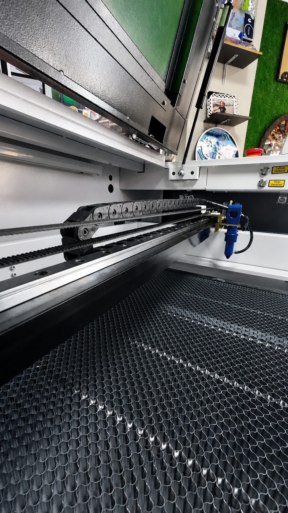 Detalle del cabezal láser CO2 Fastler